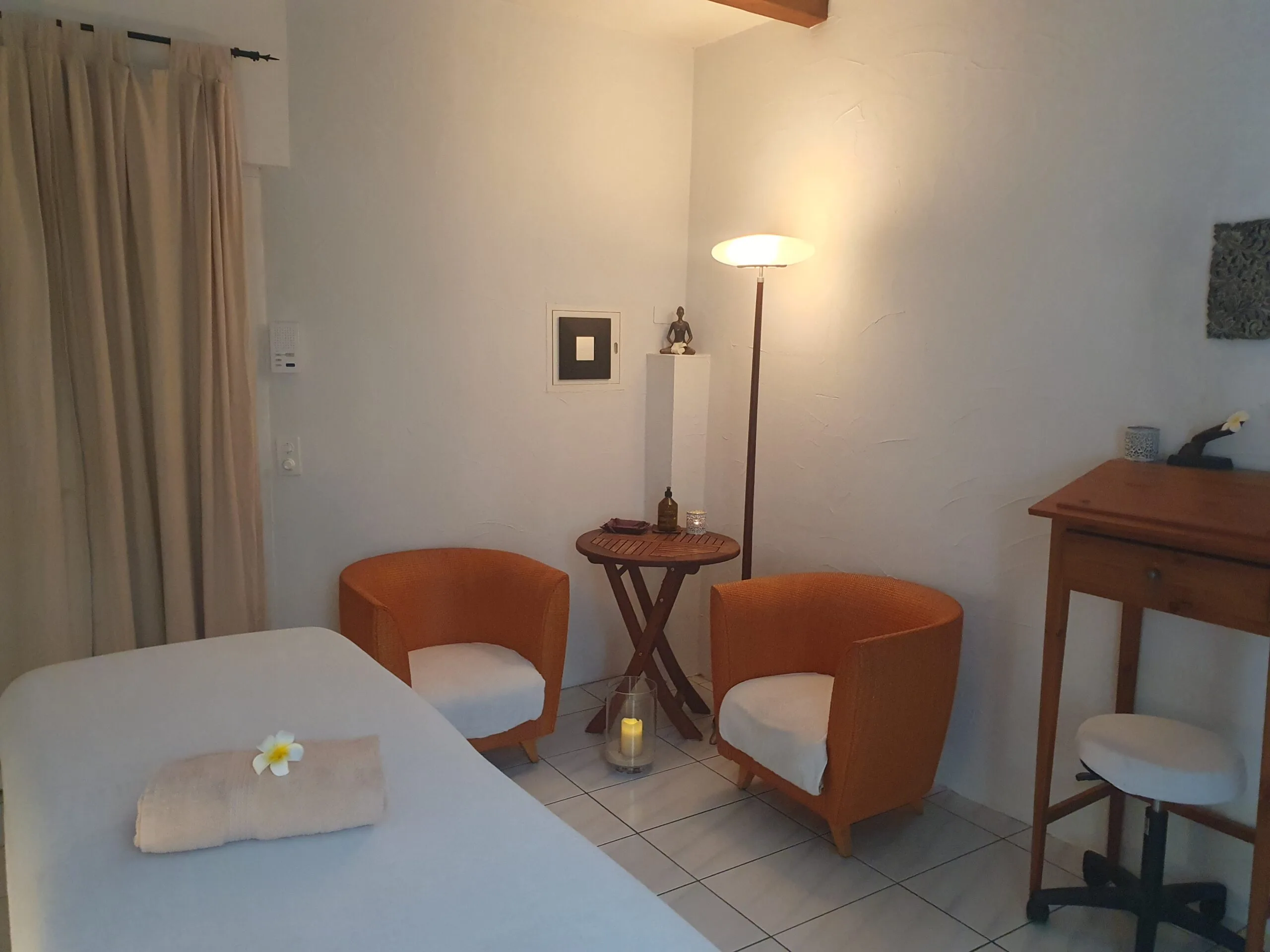 Silvia Weise - Cosmogetische Beraterin und Heilerin Cosmogetische© Beratung / Healing und Shop für Bio Aromasprays